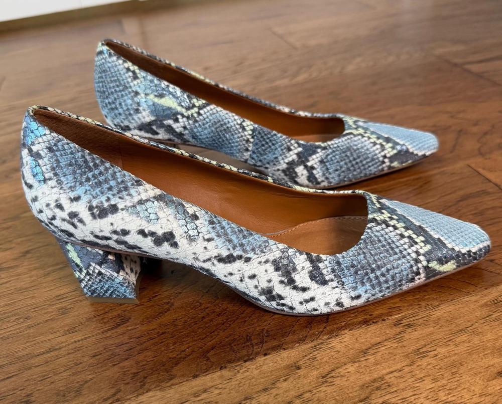 Franco Sarto Regal Pumps Womens Size 7.5 M Snake Print Blue Leather EUC Party
